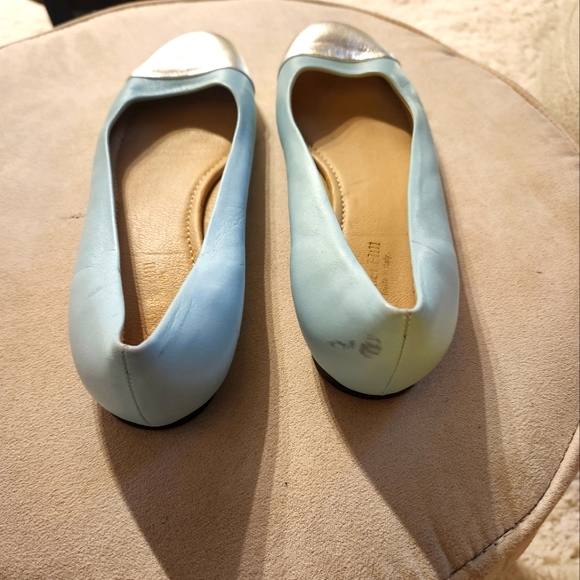 Garnett Hill Size 9 Light Blue w/Silver tip Flats - Picture 2 of 5